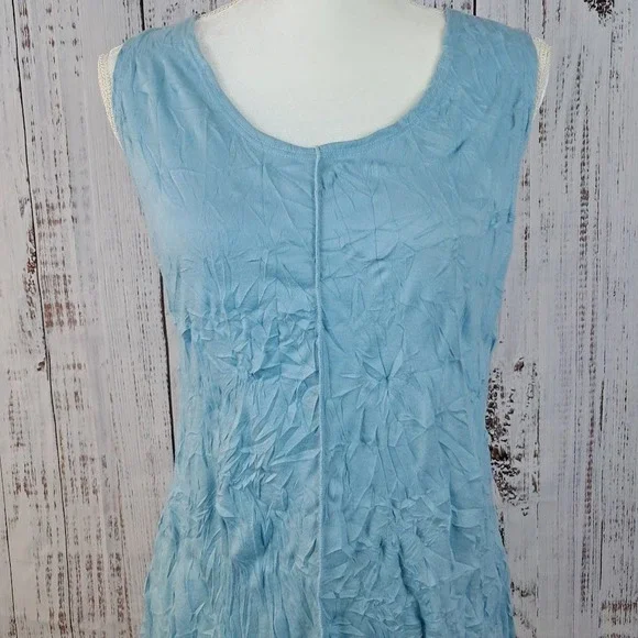 VINE STREET‎ S Sky Blue Crinkle Texture Tunic Top Sleeveless Flowy Coastal Beach - Picture 2 of 6